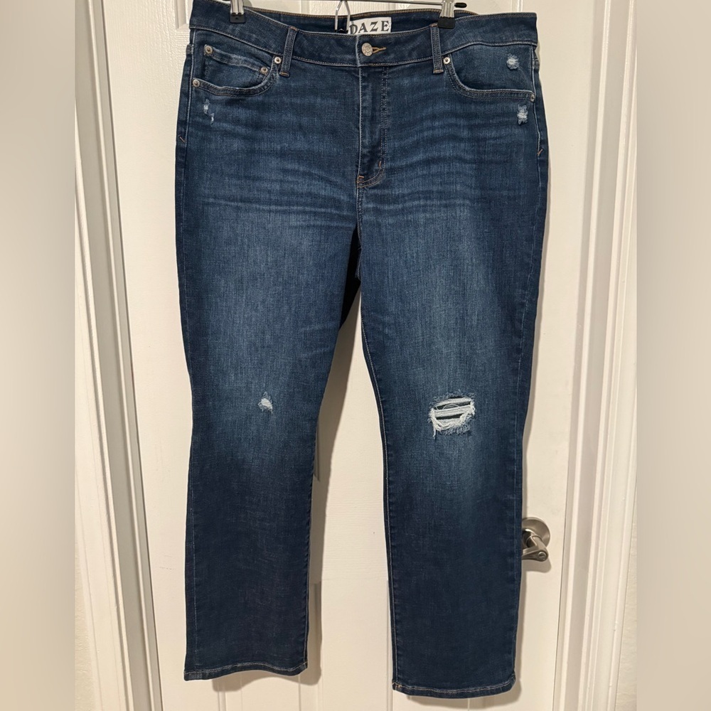 Daze Denim Distressed Mid Rise Straight Leg Jeans – Dark Wash Size 16W